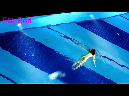 ❤️ నేను చూడటం ఆపలేను, ELLA BOLT రిసార్ట్ పూల్‌లో నగ్నంగా ఈత కొడుతూ దొరికిన యువ అందగత్తె ❌ అంగ పోర్న్ te.hentaivost.ru ❌️